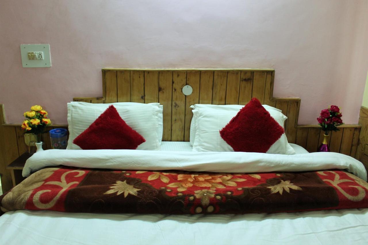 Hotel New Royal Manāli Esterno foto