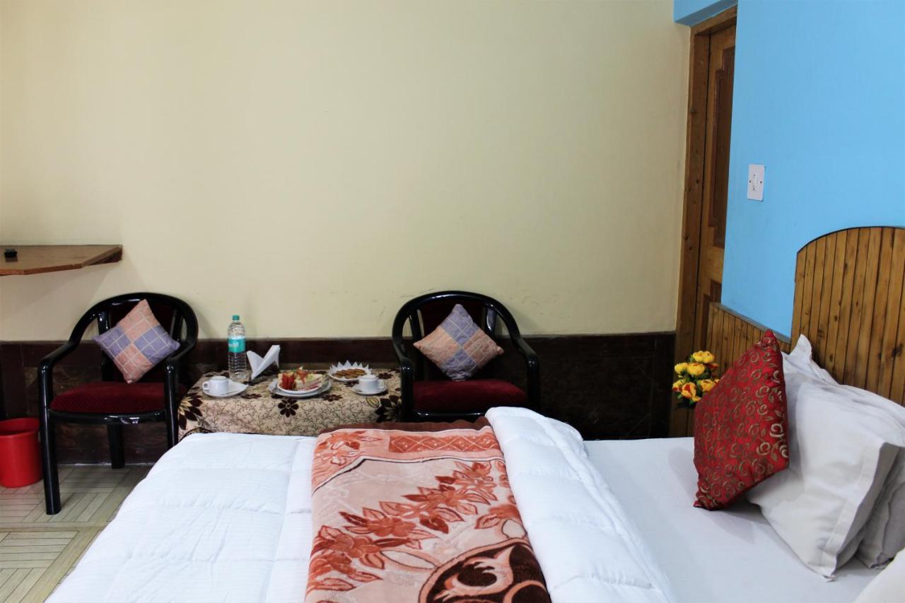Hotel New Royal Manāli Esterno foto