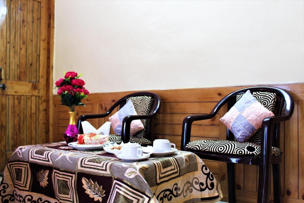 Hotel New Royal Manāli Esterno foto
