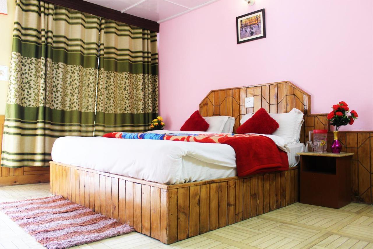 Hotel New Royal Manāli Esterno foto