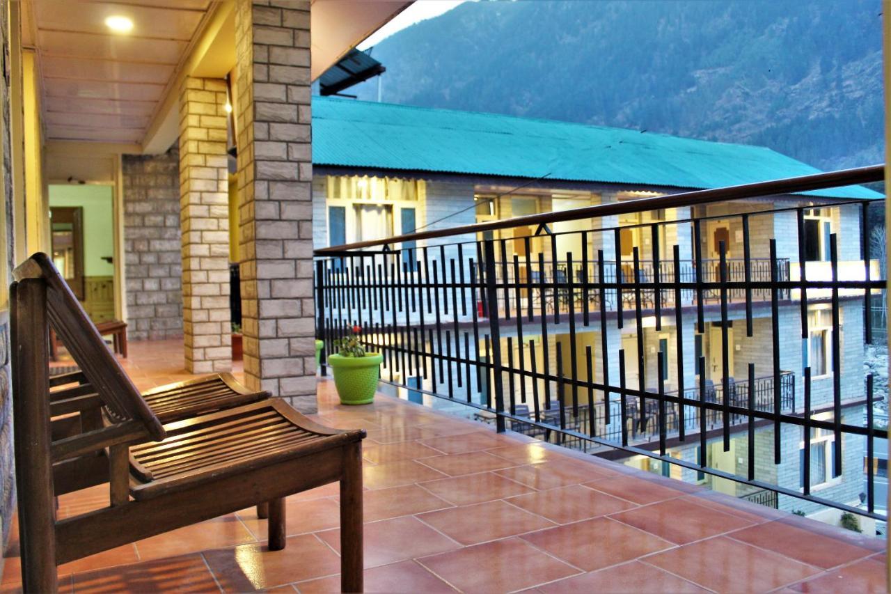 Hotel New Royal Manāli Esterno foto