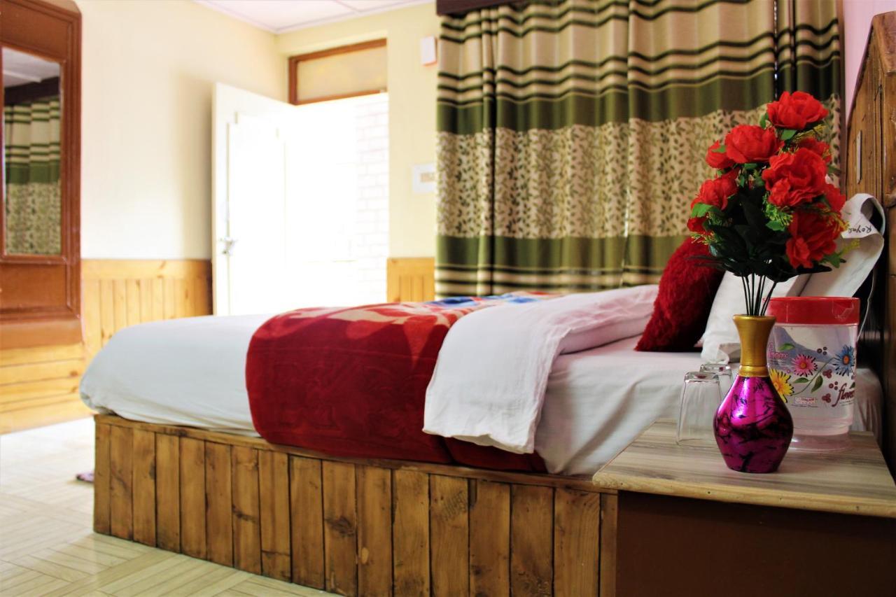 Hotel New Royal Manāli Esterno foto