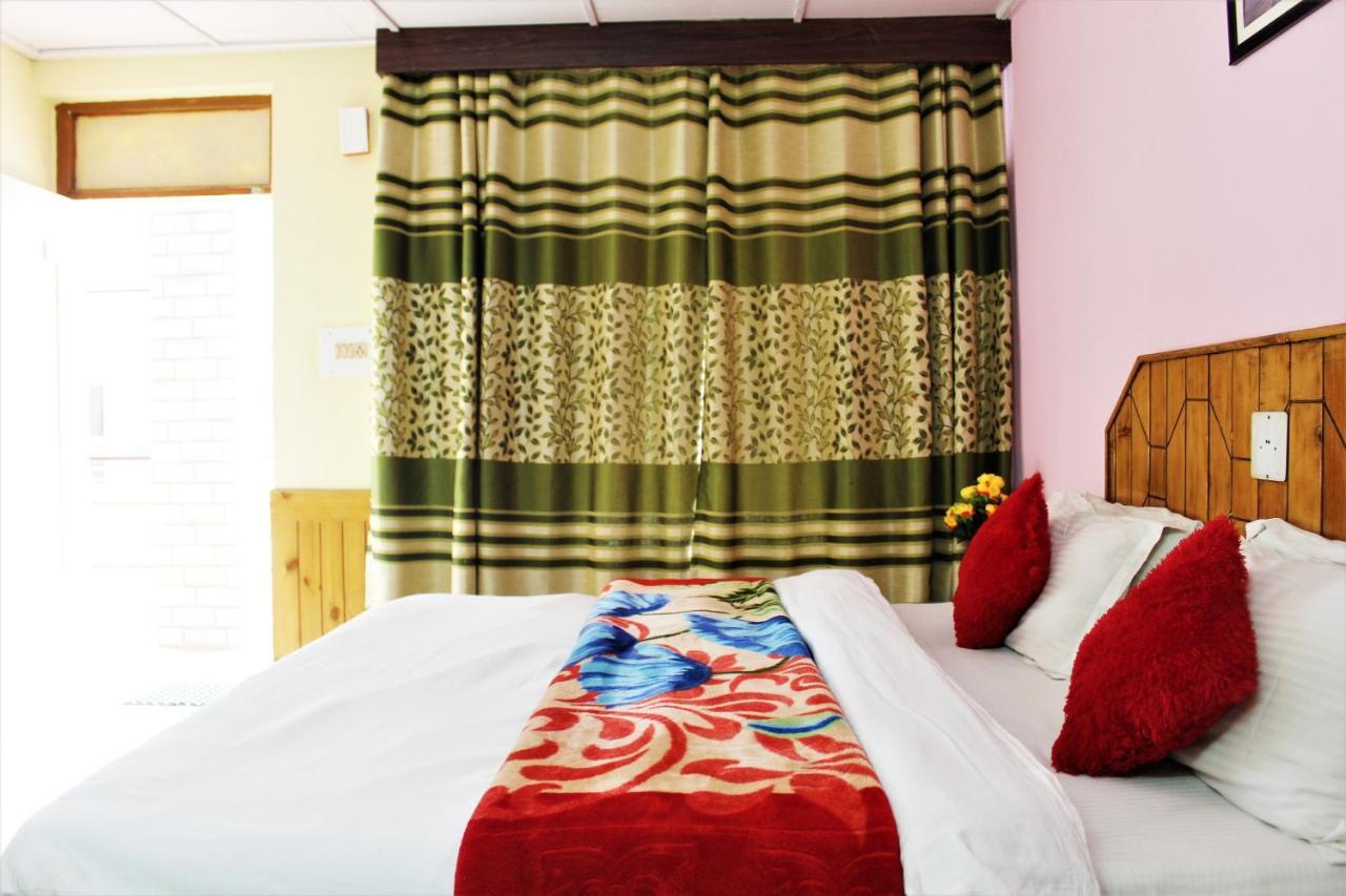 Hotel New Royal Manāli Esterno foto