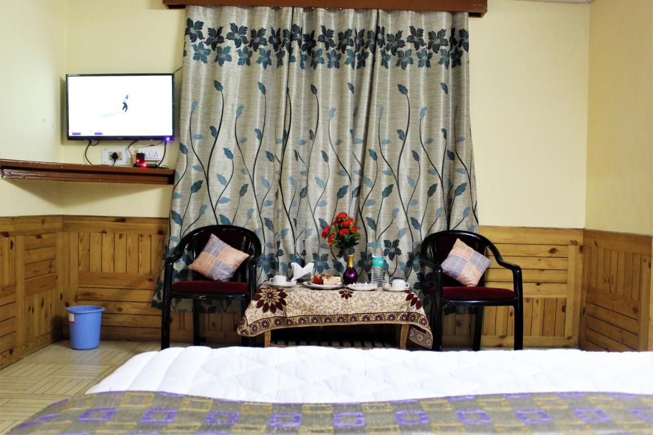 Hotel New Royal Manāli Esterno foto